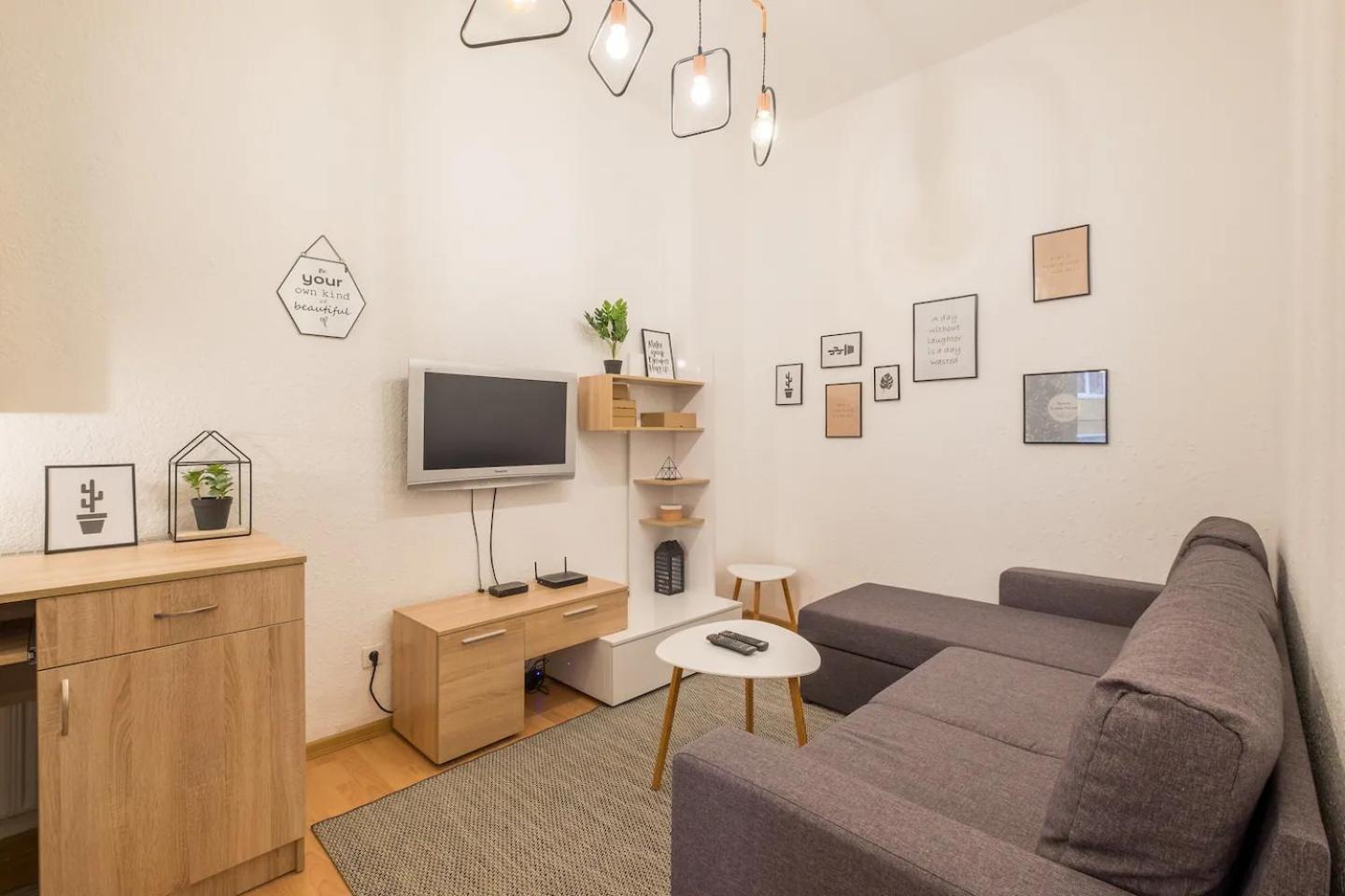 Stay And Play - Foosball And Comfort Sofia Exterior photo